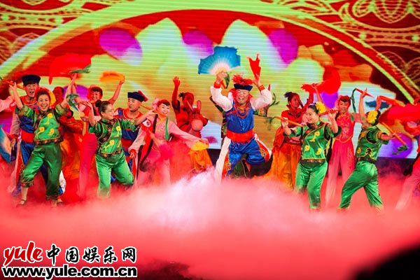 2017华人好春晚走进美国新闻发布暨明星义演在京举行