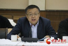 中央省市新闻媒体座谈会在兰州举行 李荣灿讲话（图）