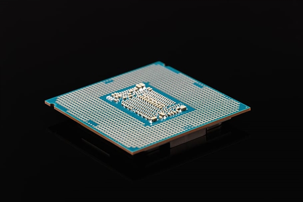 智能边缘时代 Intel发布AI计算盒：软硬兼施、一站服务