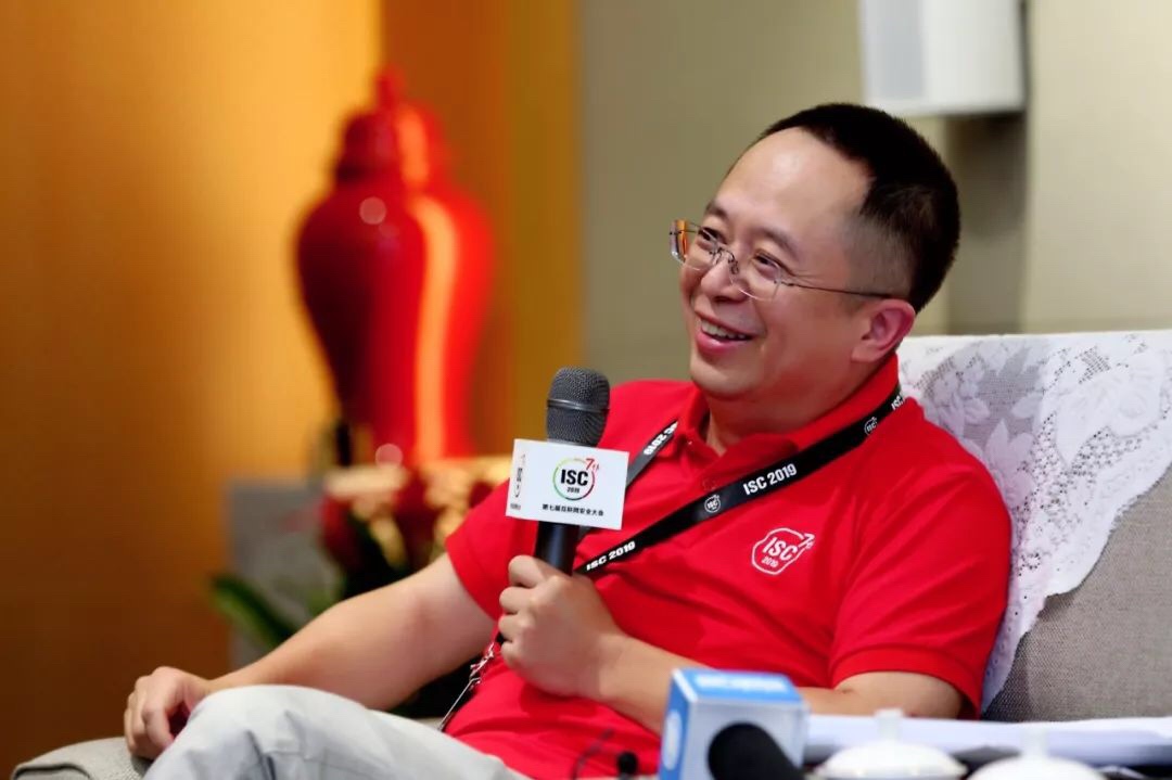 和齐向东分手后的2B首秀，周鸿yN说360要这样做