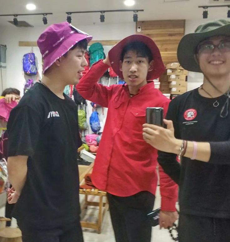 【拼多多生意经】95后小人物，凭什么狂卖7000万？