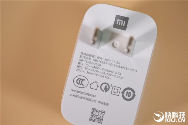 1999元超能打！Redmi K30至尊纪念版幕月白图赏