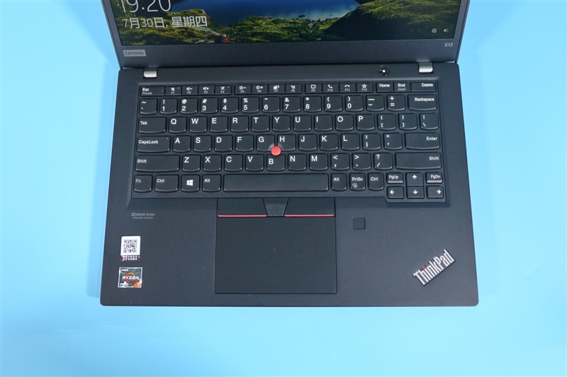 超值的AMD小黑！ThinkPad X13锐龙版评测：令人窒息的性价比