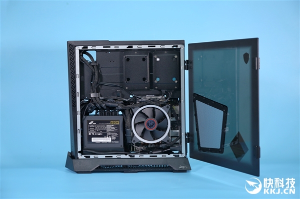 2.7万一台！微星旗舰主机Trident X图赏：i9-10900K/RTX2080Ti