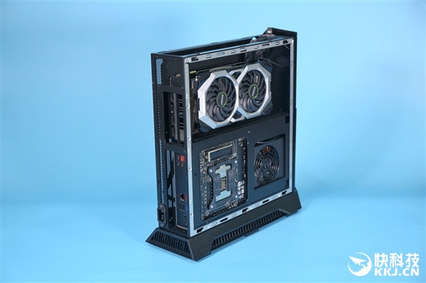 2.7万一台！微星旗舰主机Trident X图赏：i9-10900K/RTX2080Ti