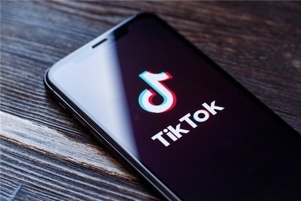 路透：特朗普称出售TikTok的交易必须对美有利并确保完全安全