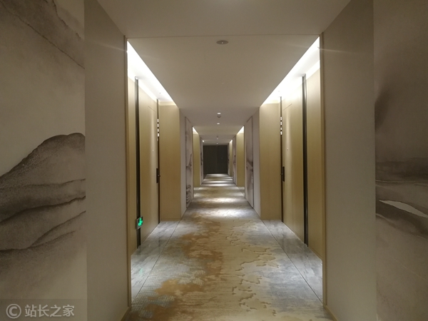 特斯拉和拼多多“拒交门”背后的逻辑：替你铺路的人，将左右你的路