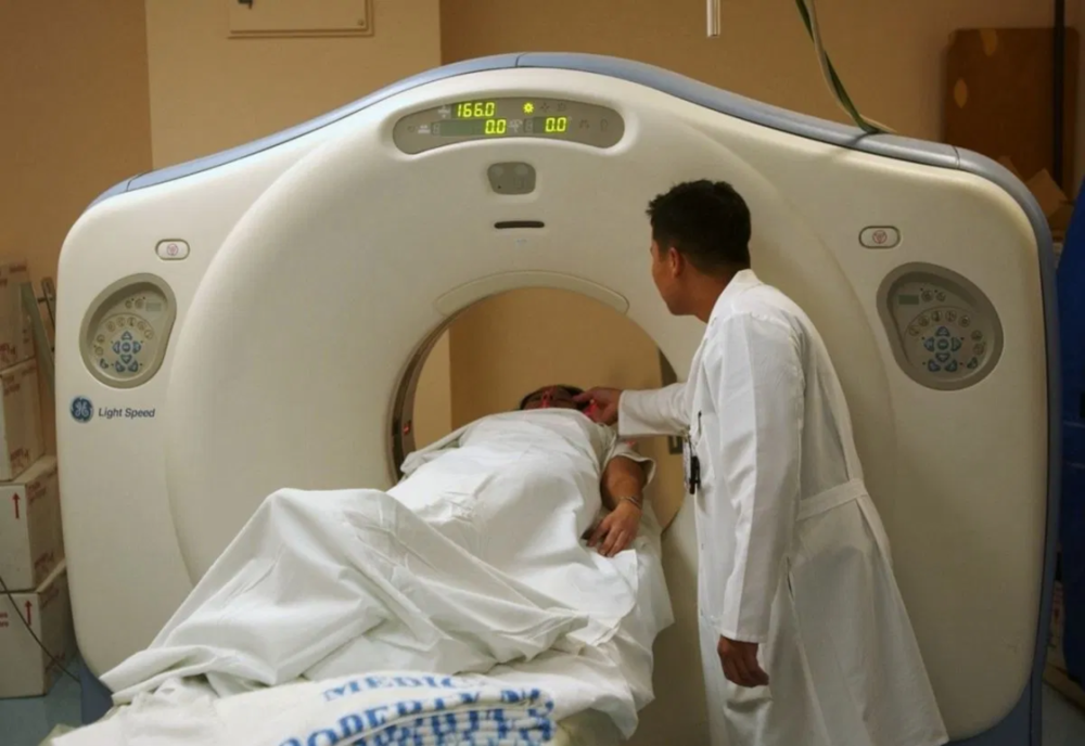 AI让MRI成像快了4倍，核磁检查再也不用排队了