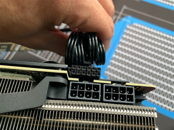NVIDIA官方确认：RTX 30首发V形电路板、12针供电接口