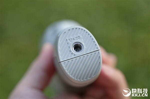 大疆第四代手机云台DJI OM 4图赏：首创磁吸快拆设计
