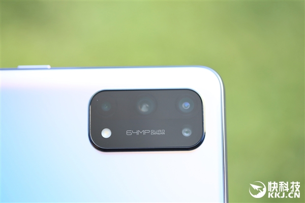 迄今为止最轻Realme！真我X7 Pro C位色开箱图赏