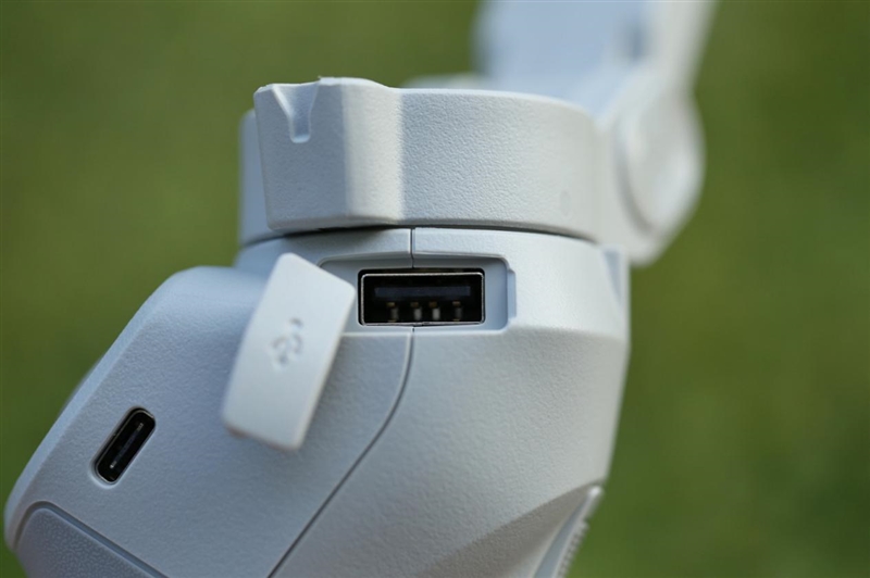 磁铁实现快拆心愿 大疆云台DJI OM 4评测：摄影小白能成铁手