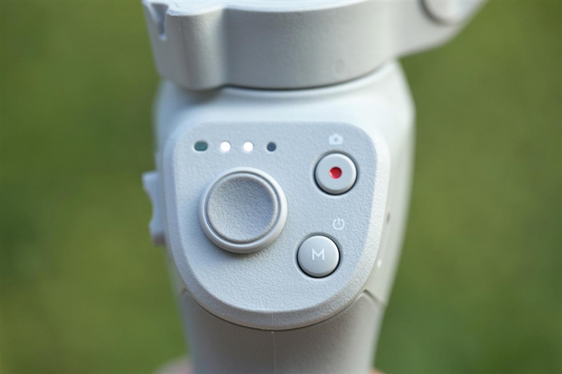 磁铁实现快拆心愿 大疆云台DJI OM 4评测：摄影小白能成铁手