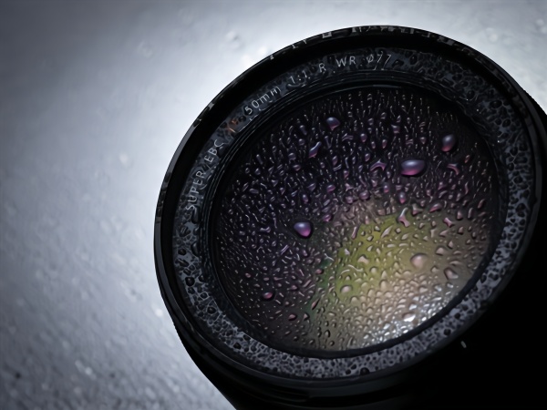 富士发布全球最快无反相机自动对焦镜头：F/1.0超大光圈
