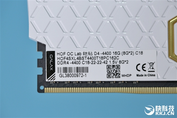 影驰名人堂皑钻内存开箱图赏：10层PCB DDR4-4400
