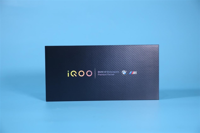 年轻人的第一台“BMW”！iQOO 5 Pro传奇版评测：实战15分钟满电快充