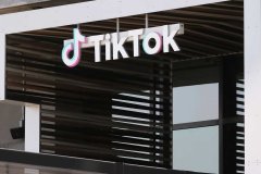 科技早报 | 字节跳动讨论避免完全出售TikTok美国业务 特斯拉股价