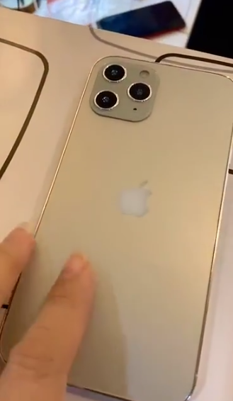 疑似iPhone 12真机曝光：简直就是苹果4复刻