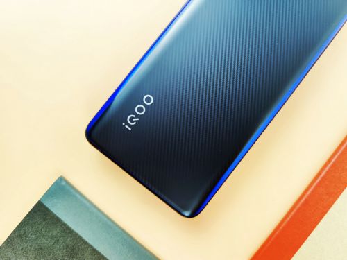 iQOO 5 Pro评测：120W超快闪充 开启全新充电时代
