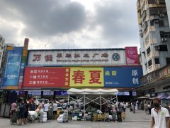 实探广州批发市场里的直播江湖：草根主播游走，传统商户观望