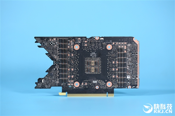5499元真香杀器！英伟达RTX 3080拆解图赏