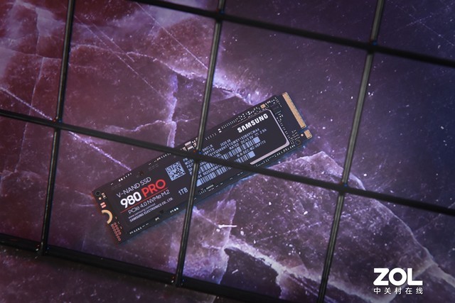 出道即巅峰 三星980PRO PCIE4.0 固态硬盘评测