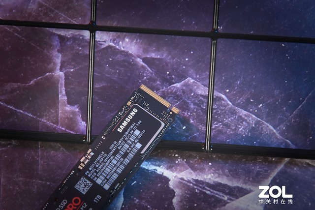 出道即巅峰 三星980PRO PCIE4.0 固态硬盘评测