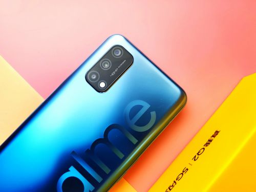 realme真我Q2评测：天玑800U加持 千元档位高刷性能强者