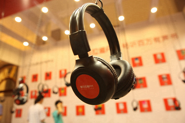 音频生意之谜：生于美国为播客，生于中国为知识付费