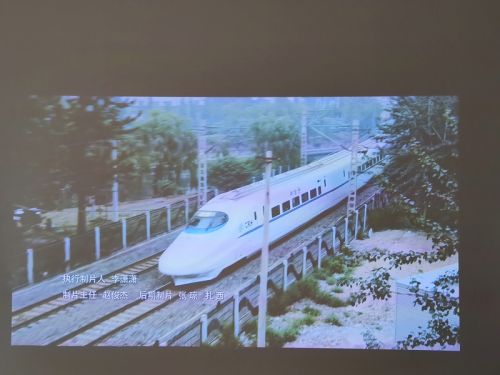 当贝投影D3X评测：大繁至简 打造1080p轻奢家庭影院