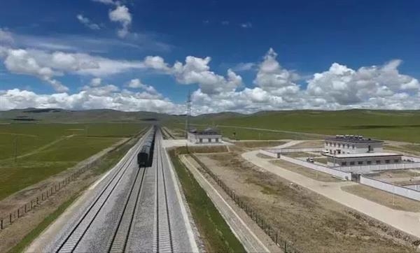 川藏铁路雅安-林芝段11月初正式开工：2030年建成