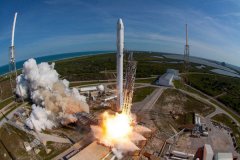 SpaceX猎鹰9号火箭顺利发射美国军用GPS卫星