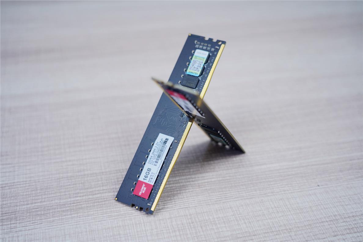 光威内存条怎么样（光威弈Pro 16g DDR4内存条体验分享）