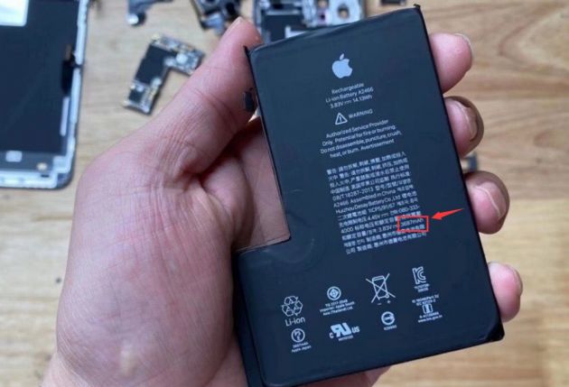 苹果 iPhone 12 Pro Max 首拆：L 型电池容量缩水，仅 3687mAh