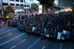 泰国爆发抗议示威活动