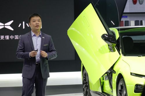 【北京seo培训】_小鹏汽车发布P7“鹏翼版”售36.69-40.99万元 下一代自动驾驶将搭