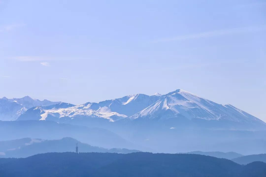 有关爱国诗句有哪些（歌颂祖国的16首爱国诗分享）