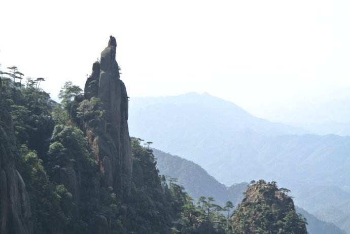 关于登山古诗词名句（最出名的6首登山古诗词）