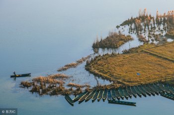 写游山玩水的经典诗句（看山看水的心情短语）