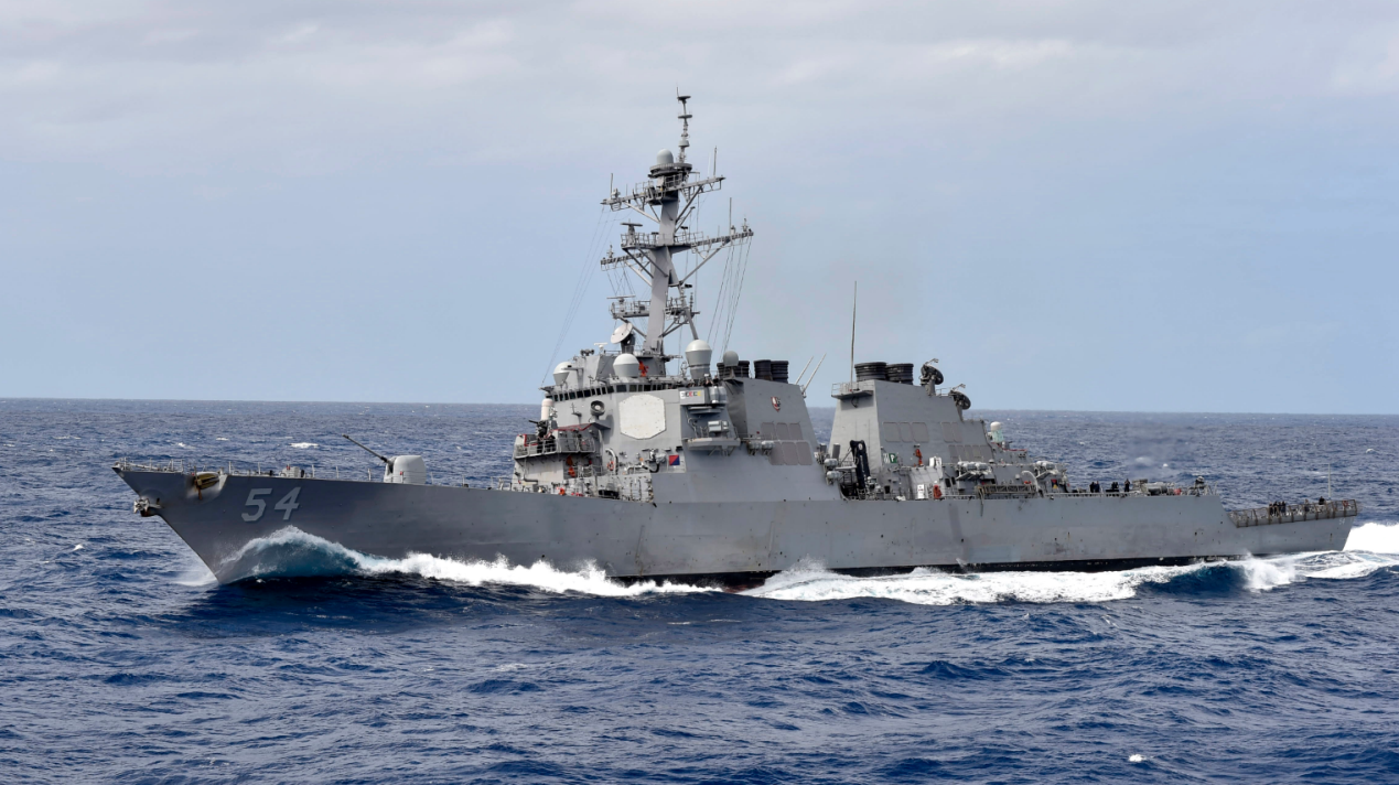 美舰穿航台湾海峡东部战区回应：随时应对一切威胁挑衅。