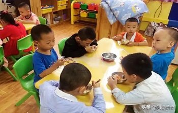 幼儿园介绍美食的句子（表扬幼儿园食谱的句子）