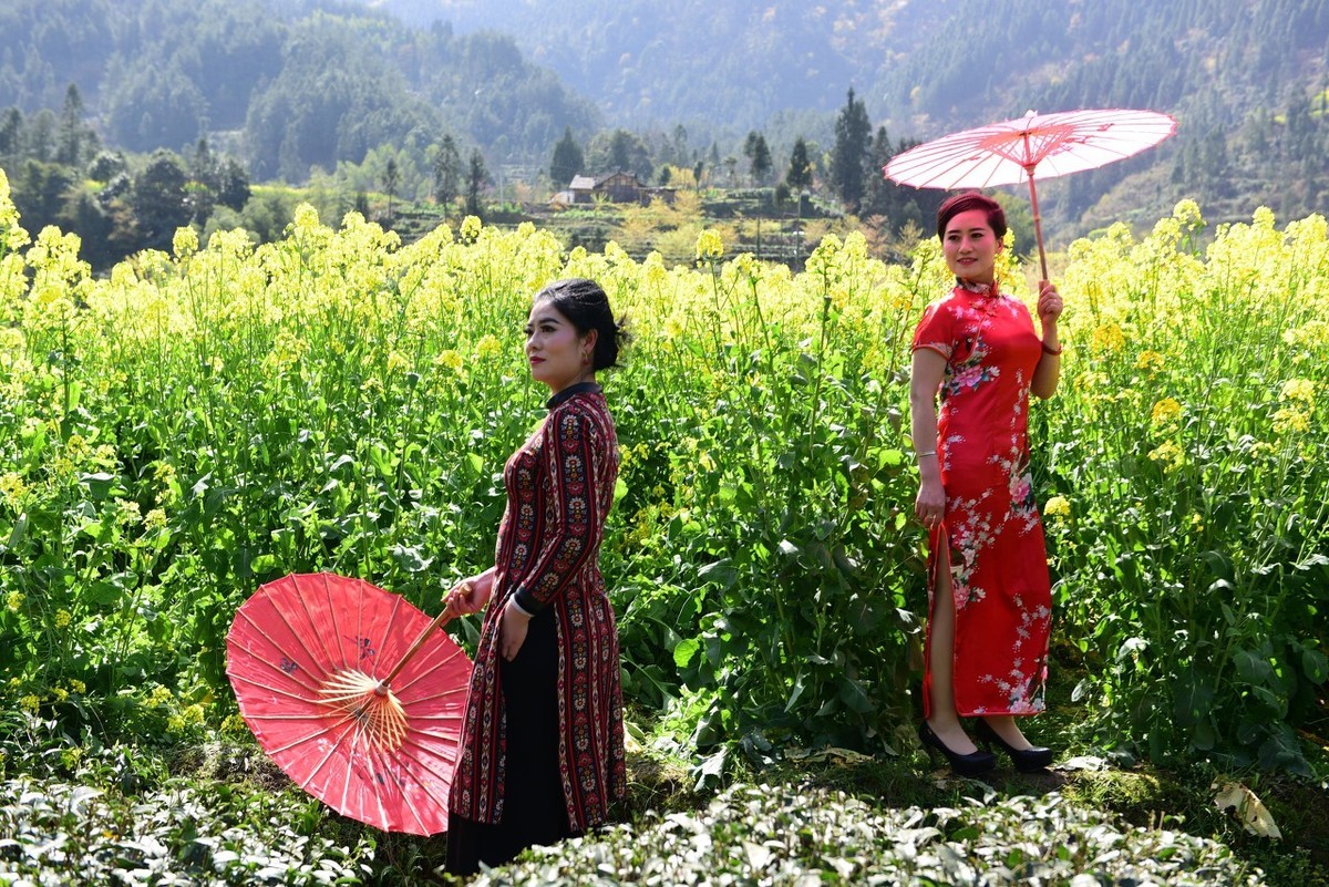 赞美江南古代美女的诗（形容女子有古典气质的话）