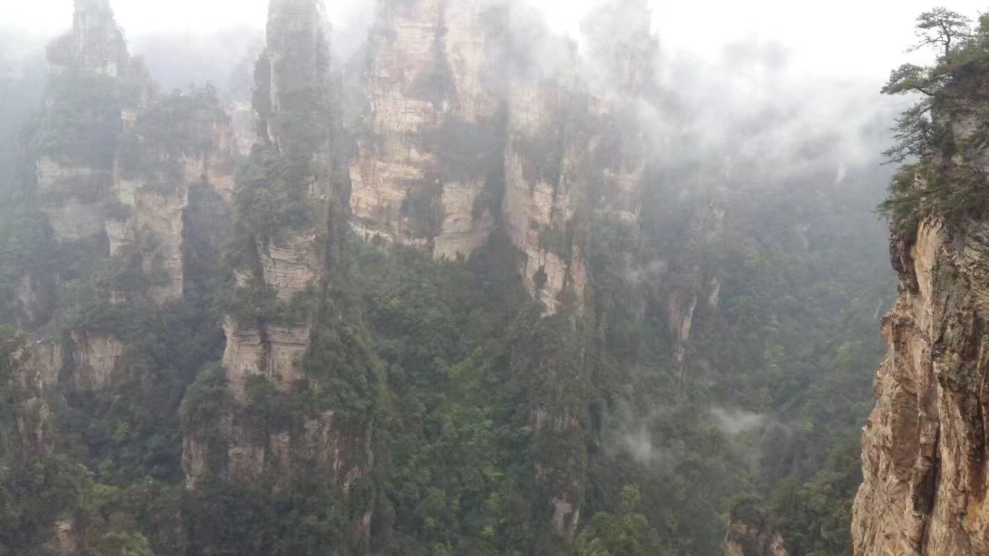 赞美张家界风景短句子（一句话赞美张家界风景）