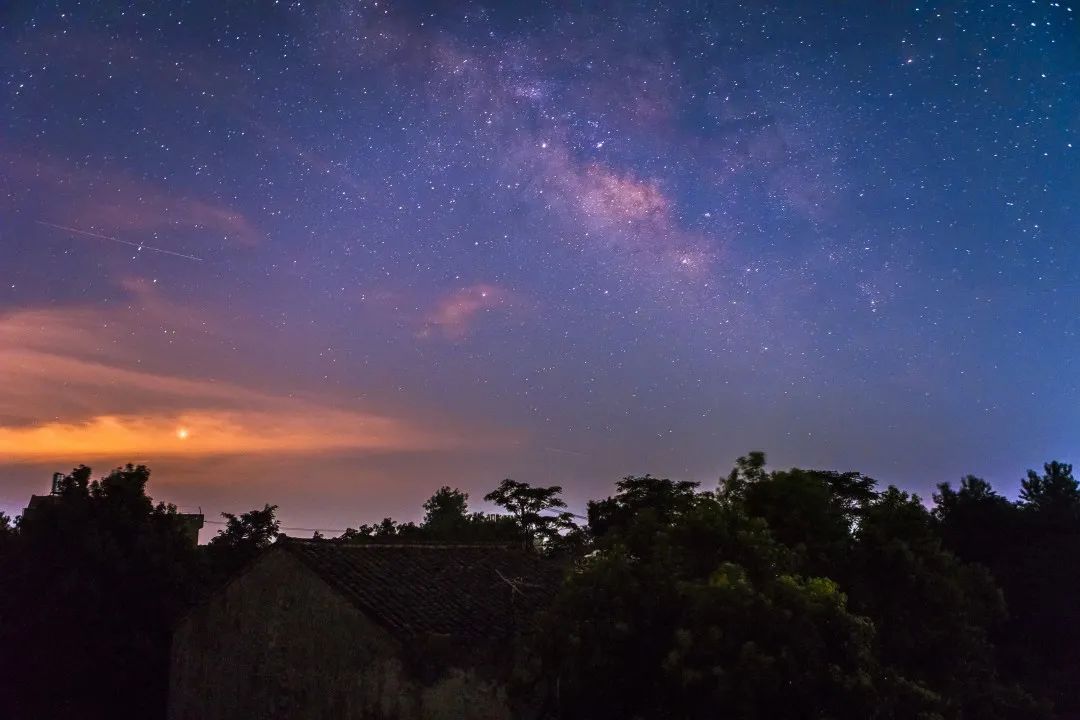 描写星空的句子唯美（星空意境的唯美段落)