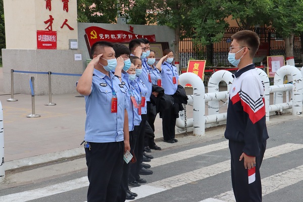 赞美交警的句子朋友圈-祝福人民警察的话语