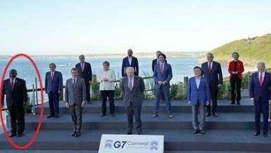 韩国宣传G7合影时裁掉南非总统-居然称是制作失误