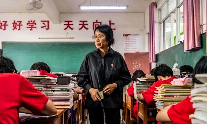 张桂梅说自己是一名普通教师-2000个孩子的妈妈
