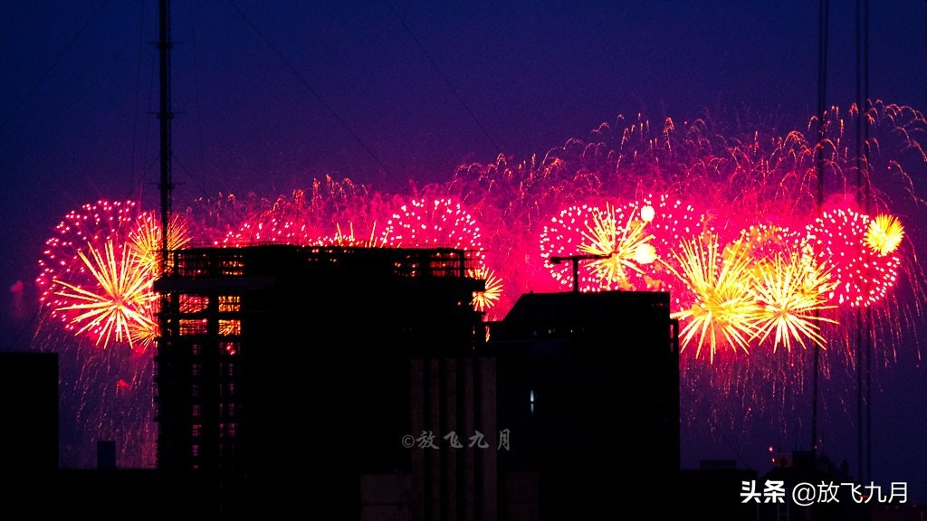 鸟巢的五星烟花是为了这一刻-照亮北京最美的夜空