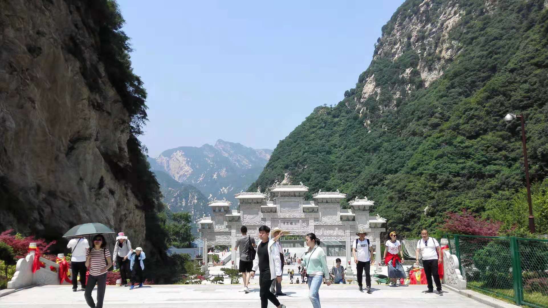 描写华山险峻的句子有哪些-形容华山险峻的诗句常见的