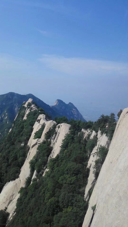 描写华山险峻的句子有哪些-形容华山险峻的诗句常见的
